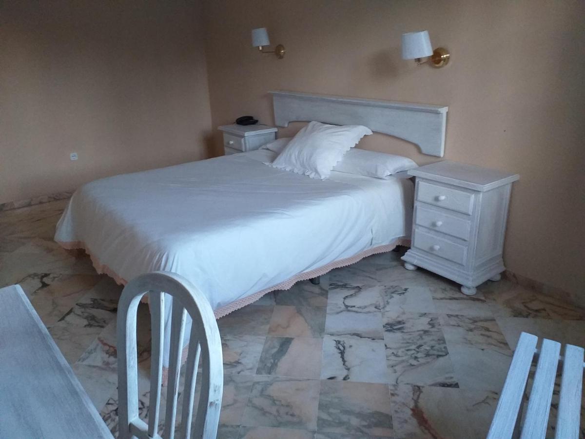 Hotel Anfiteatro Romano Сантипонсе Екстериор снимка